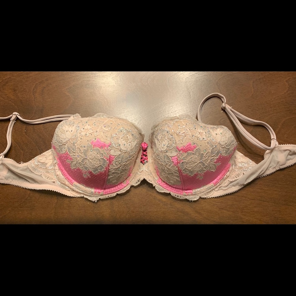 Victoria’s Secret 34C